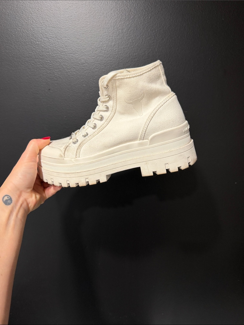 Windsor Smith Cream Lace-Up Platform Lug Sole Boot
